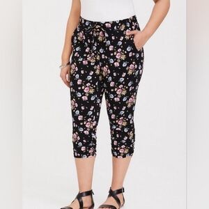 Torrid az 3 Crop Classic Fit Jogger Stretch Challis Mid-Rise Pant floral sz 3X